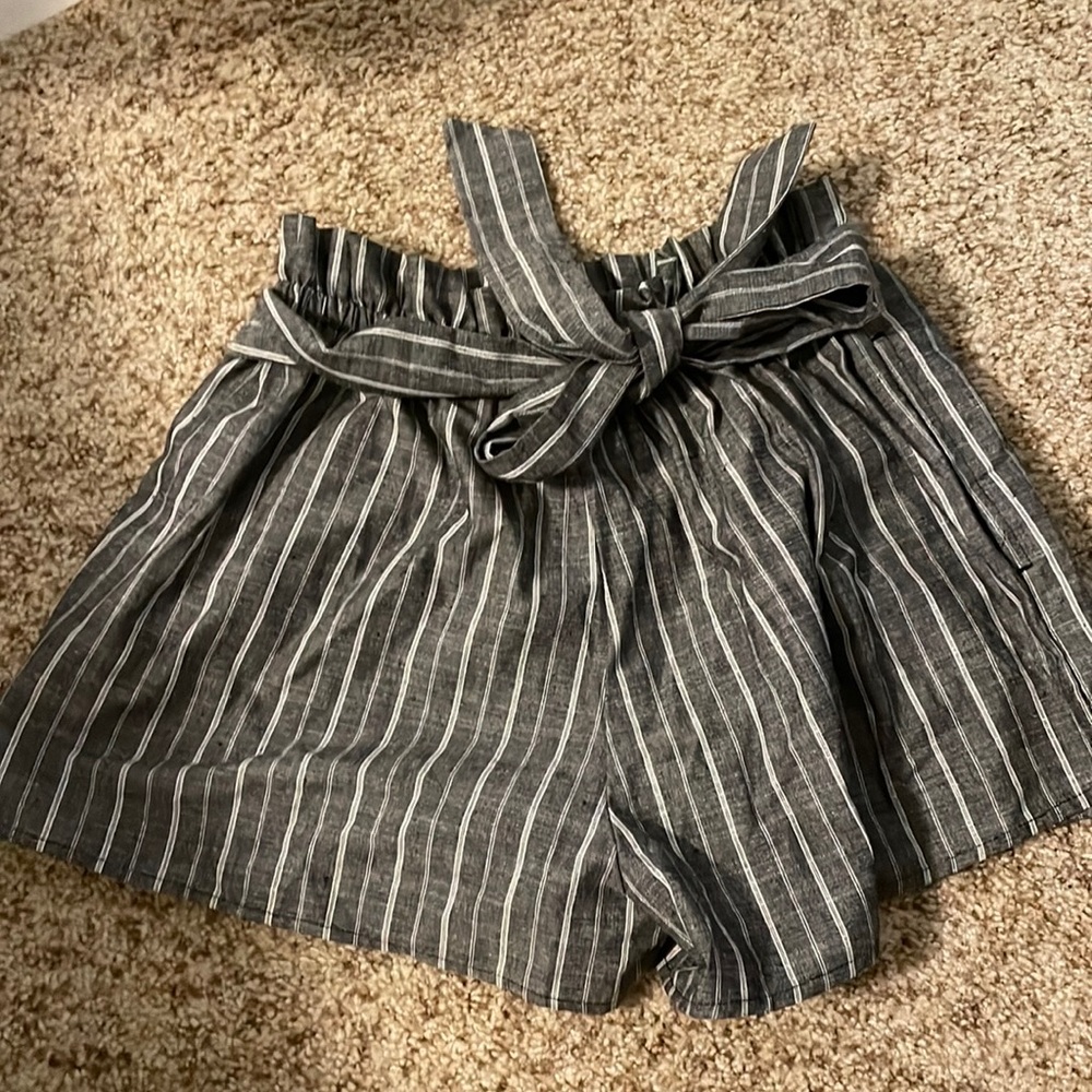 Paper bag striped shorts
